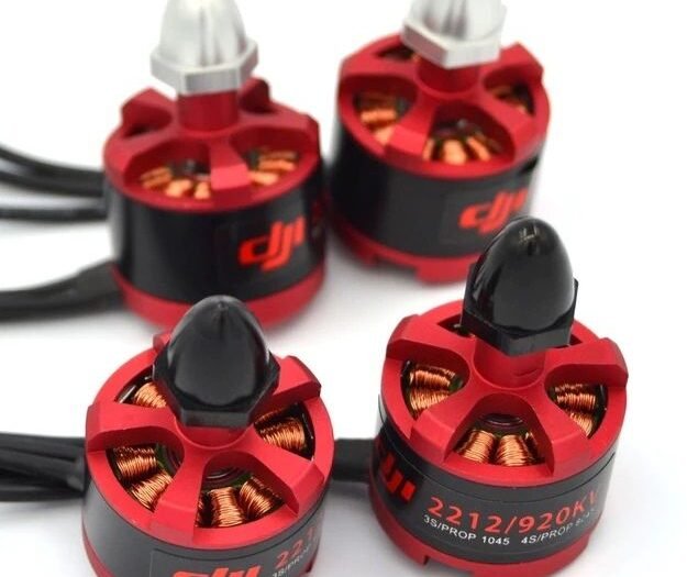 2212 920KV Brushless Motor for F450 / F550 / S500 Drone (CW / CCW)